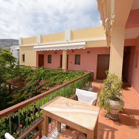 公寓 Konstantza And *