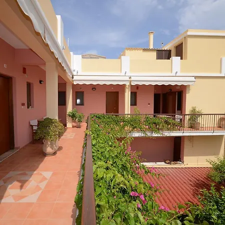 Apartmán Konstantza And Ermupoli