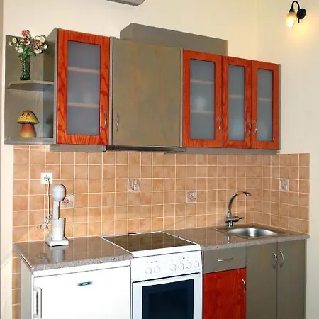 Konstantza And Apartman *