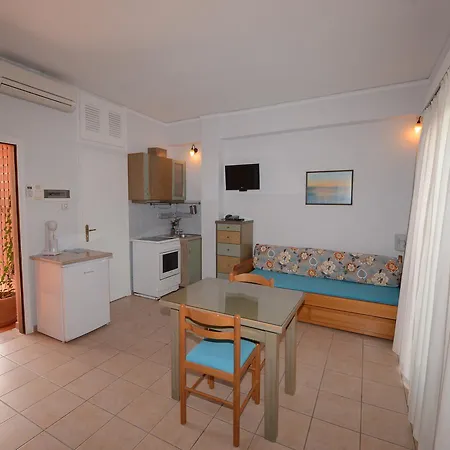 Konstantza And * Ermúpoli