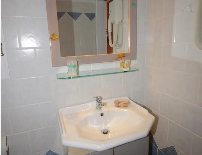 アパート Konstantza And エルムポリ