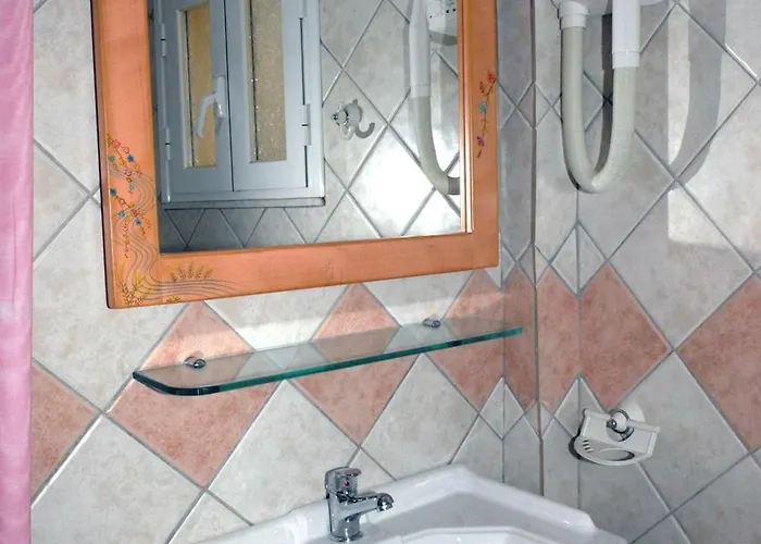 Konstantza And アパート エルムポリ