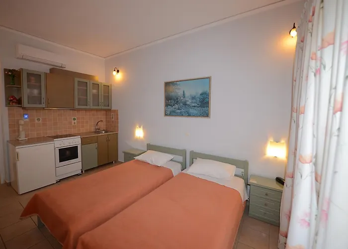 κωνστάντζα στούντιο και Διαμέρισμα